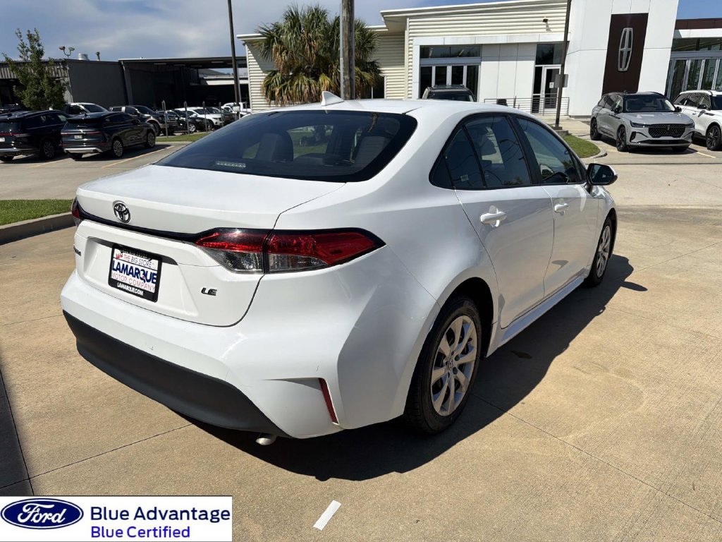 Used 2025 Toyota Corolla LE FWD image 9