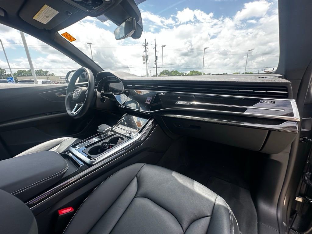 Used 2025 Audi Q8 Premium w/ Black Optic Package AWD/4WD image 29