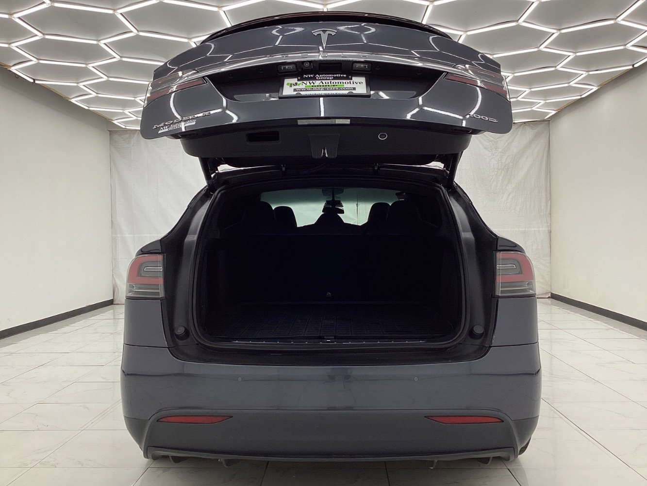 Used 2018 Tesla Model X 100D AWD/4WD image 47