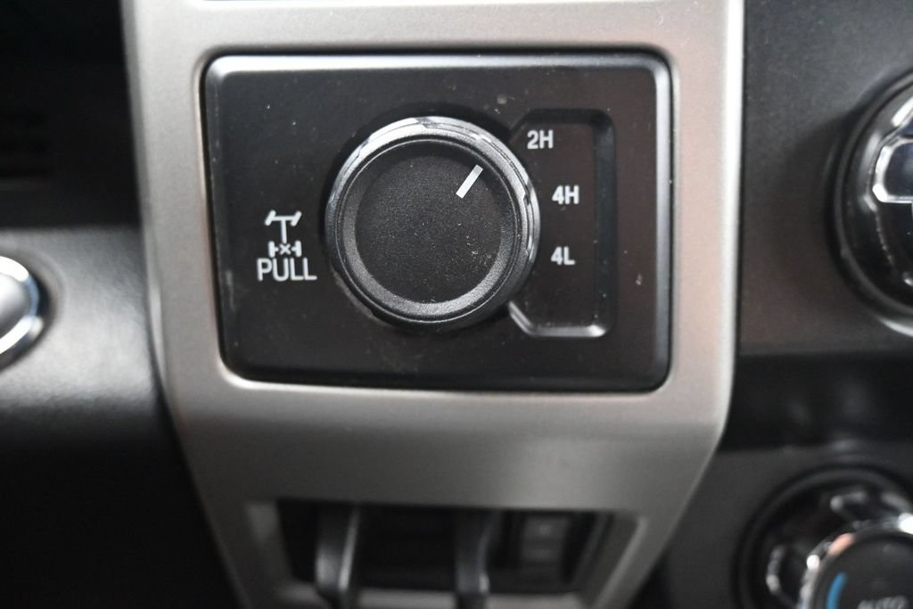 Used 2019 Ford F350 Lariat w/ Lariat Ultimate Package AWD/4WD image 19
