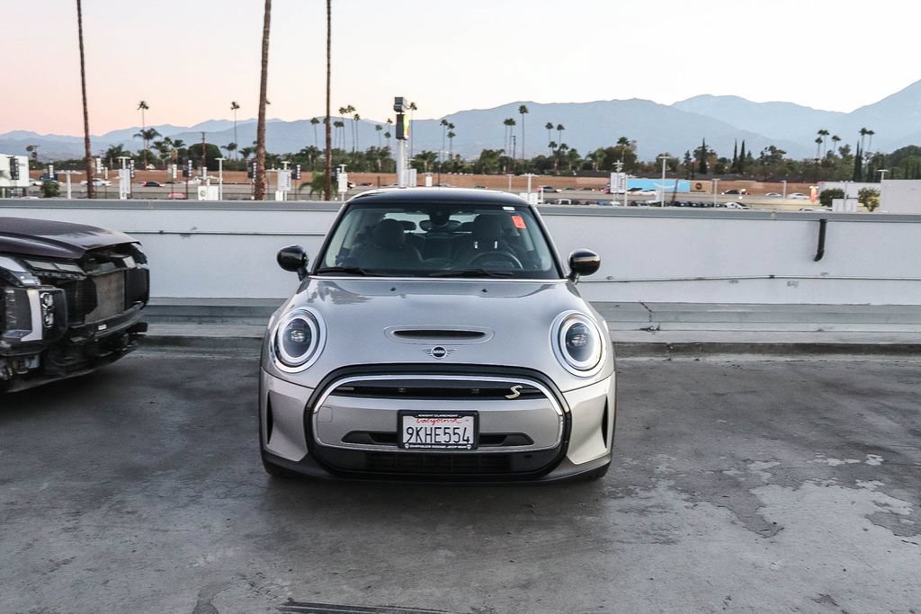 Used 2024 MINI Cooper SE FWD image 3