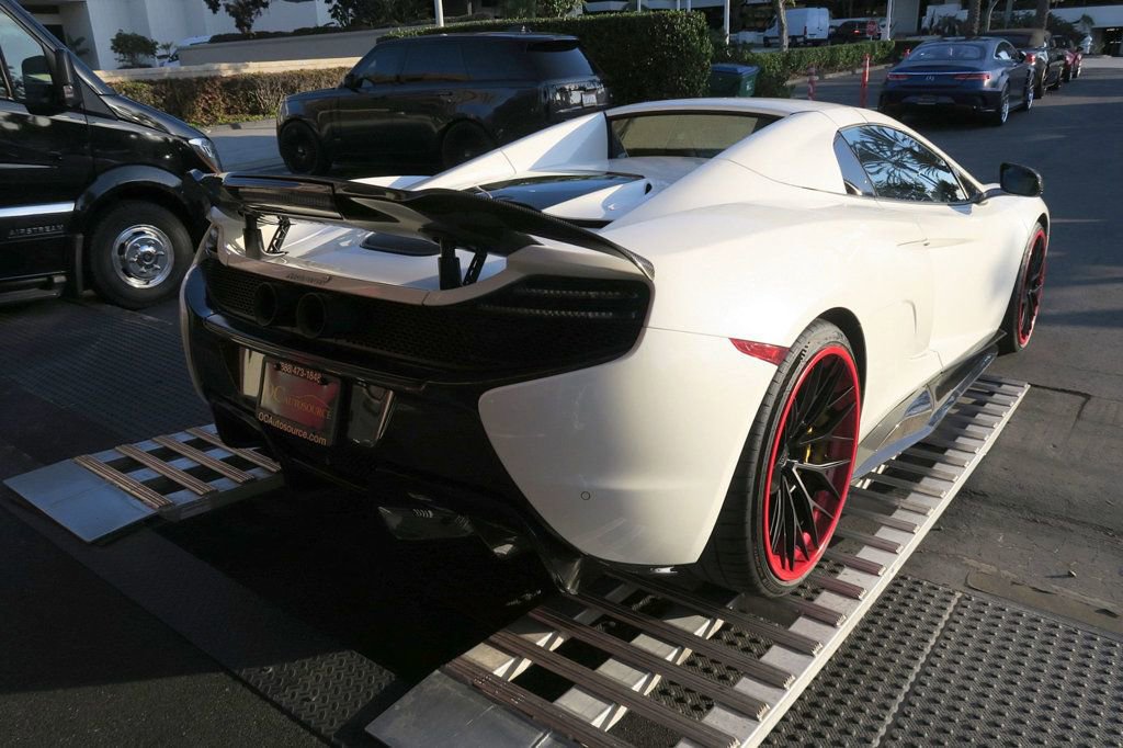 Used 2015 McLaren 650S Spider image 27