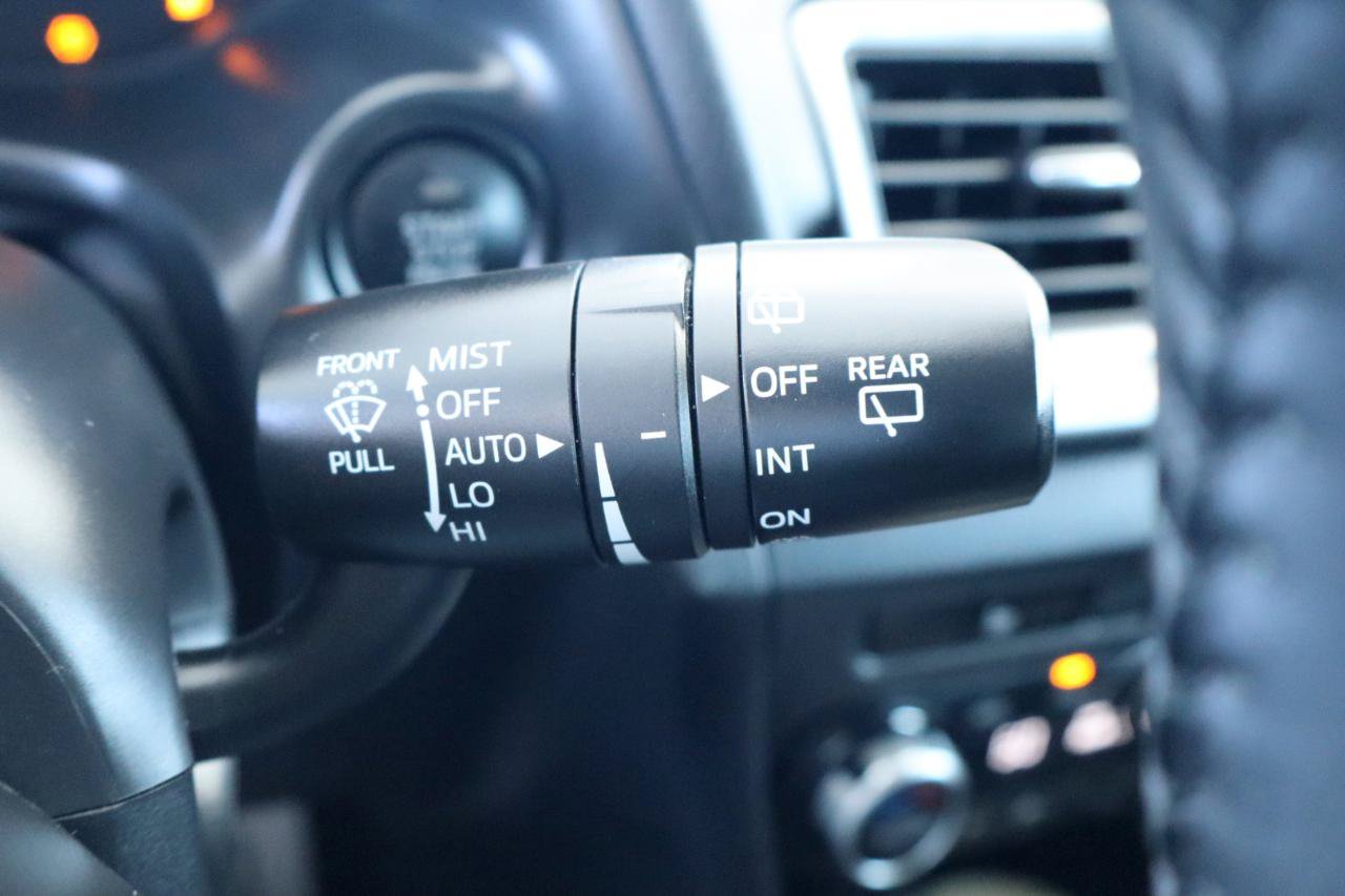Used 2018 MAZDA MAZDA3 Touring FWD image 25