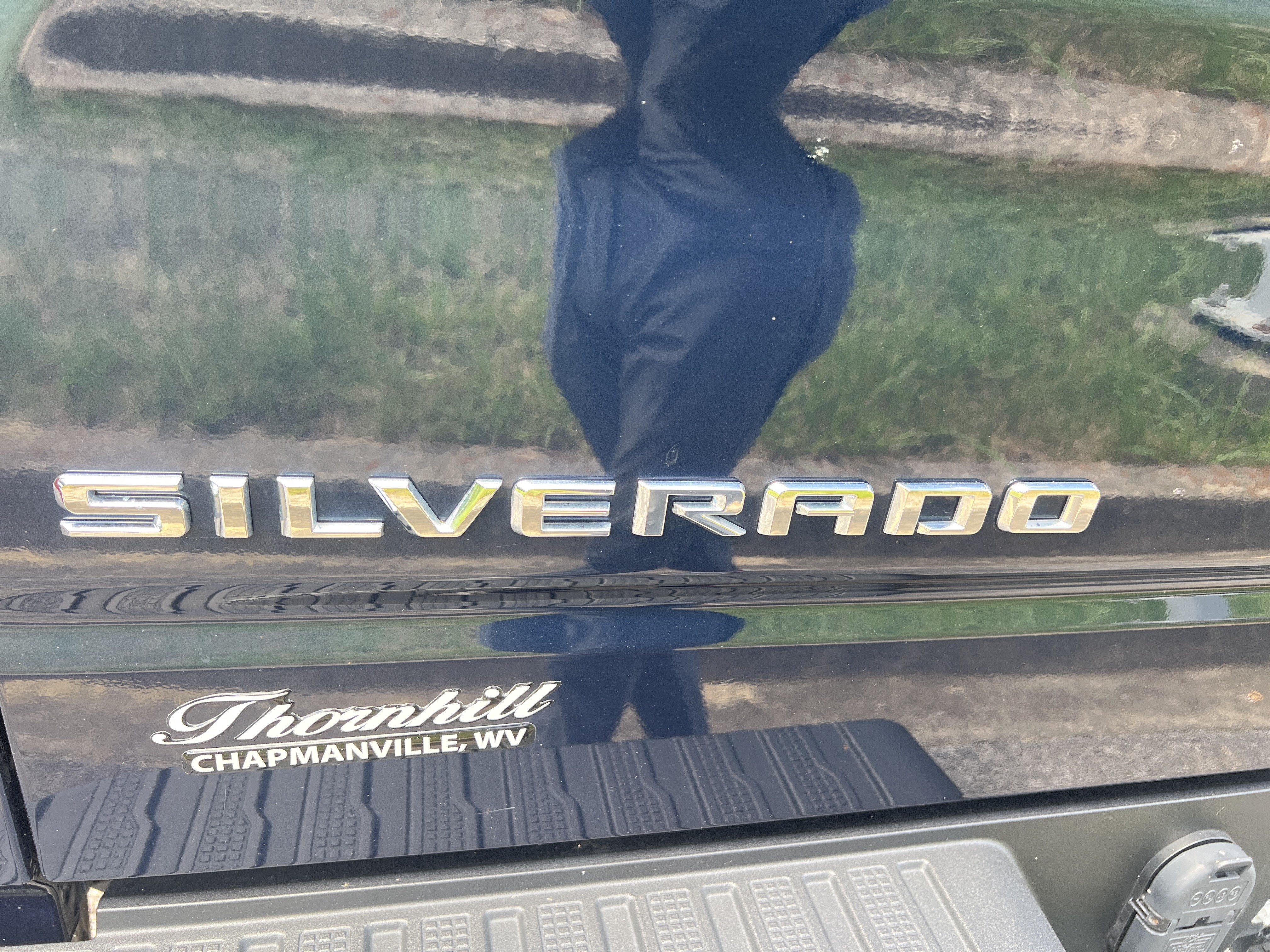 Used 2023 Chevrolet Silverado 1500 LT AWD/4WD image 14