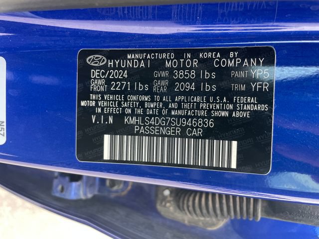 Used 2025 Hyundai Elantra SEL FWD image 27