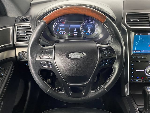 Used 2018 Ford Explorer Platinum AWD/4WD image 16