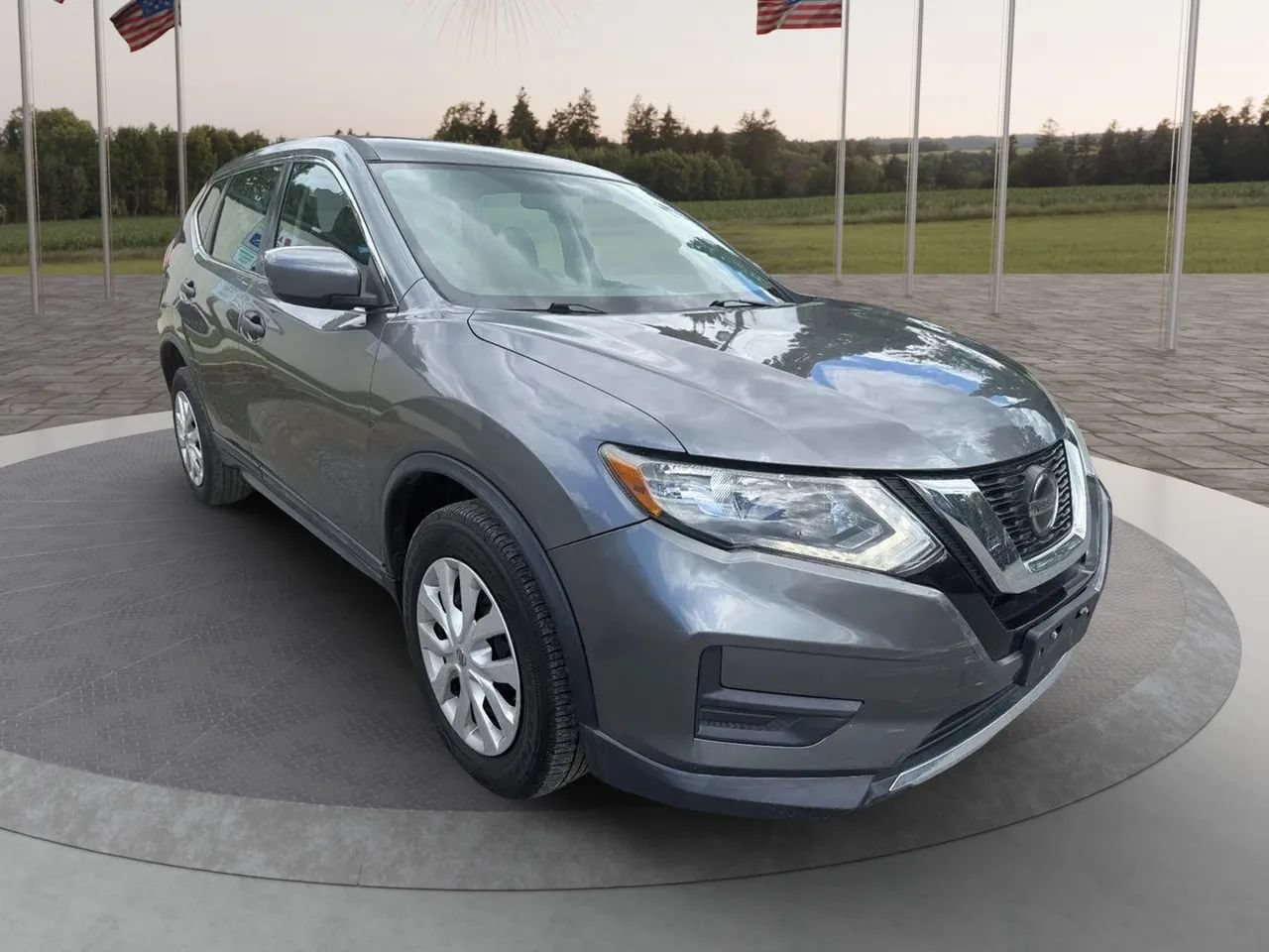 Used 2018 Nissan Rogue S AWD/4WD image 6