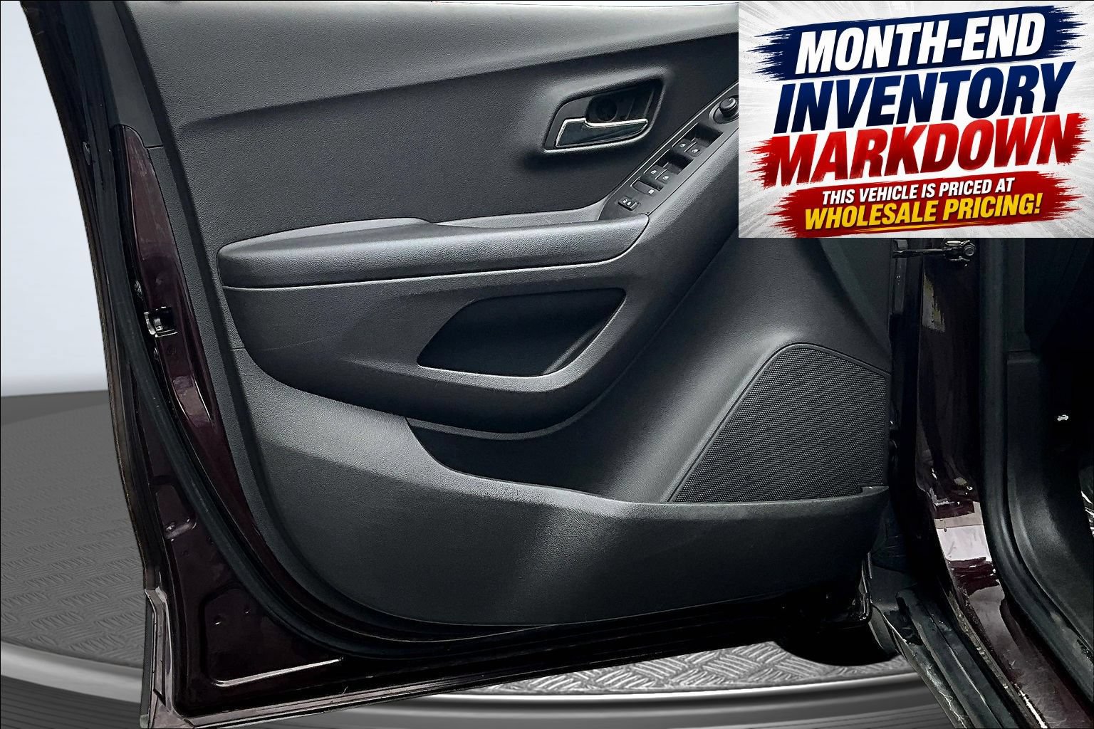 Used 2022 Chevrolet Trax LT w/ Driver Confidence Package AWD/4WD image 19