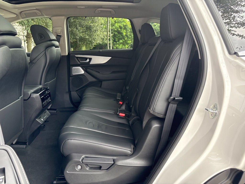 New 2026 Acura MDX w/ Technology Package FWD image 19