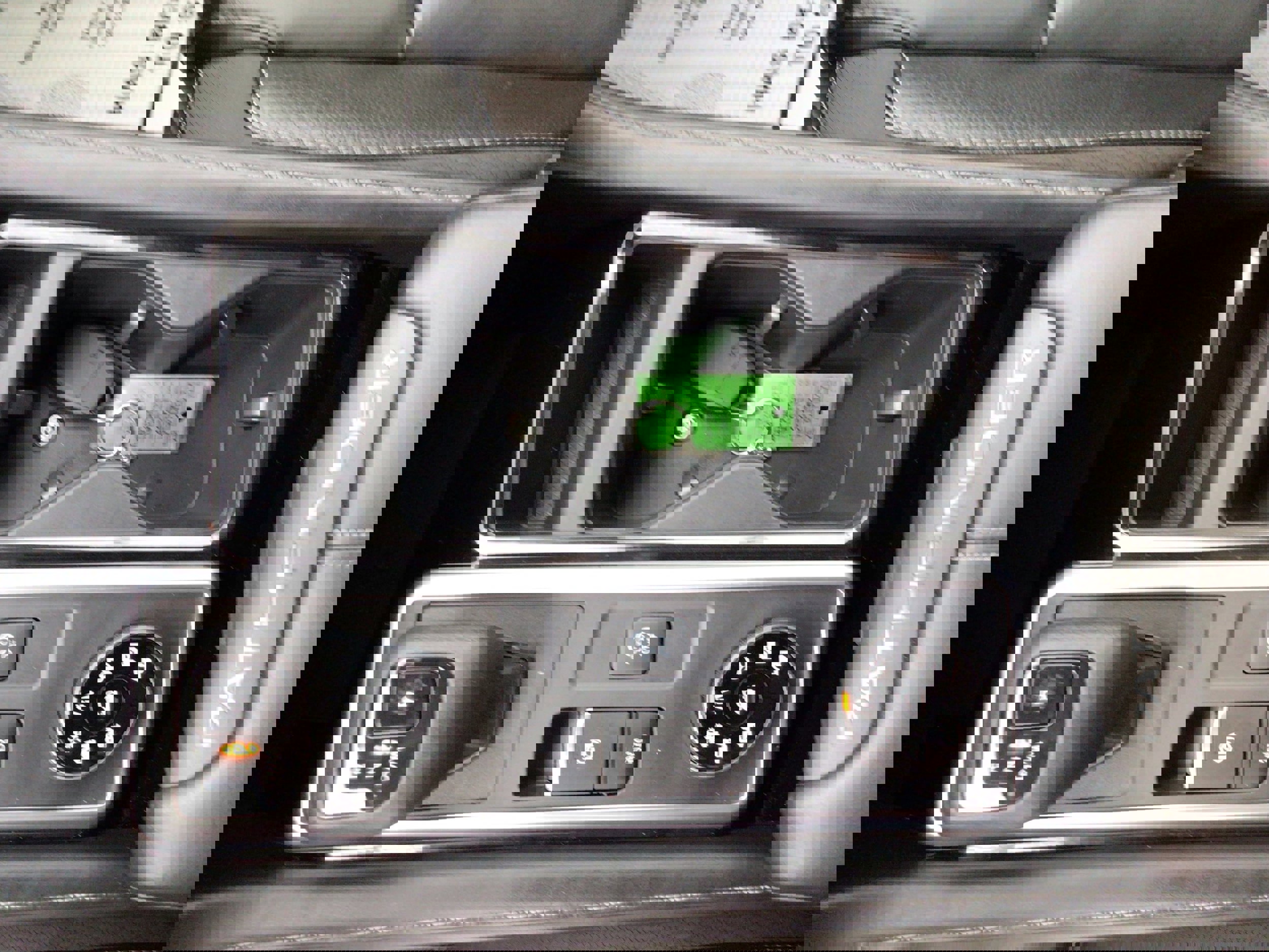 Used 2022 Nissan Pathfinder SL image 21