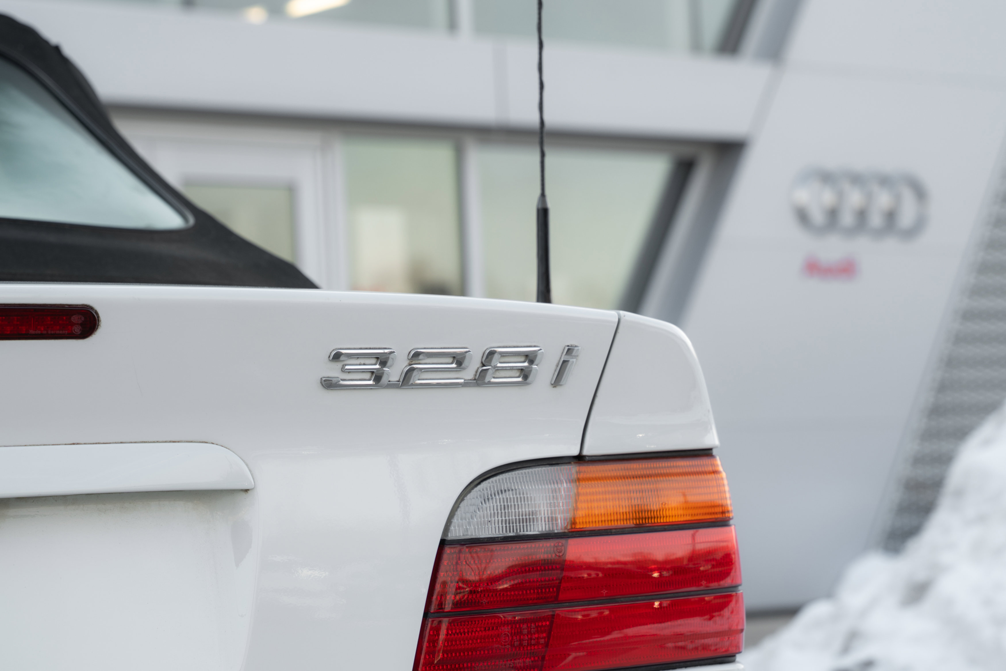 Used 1999 BMW 328i Convertible image 20