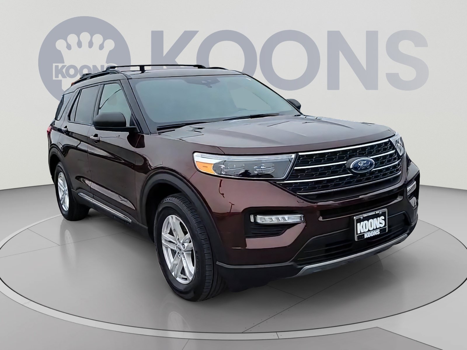 Used 2020 Ford Explorer XLT w/ Equipment Group 202A AWD/4WD image 4