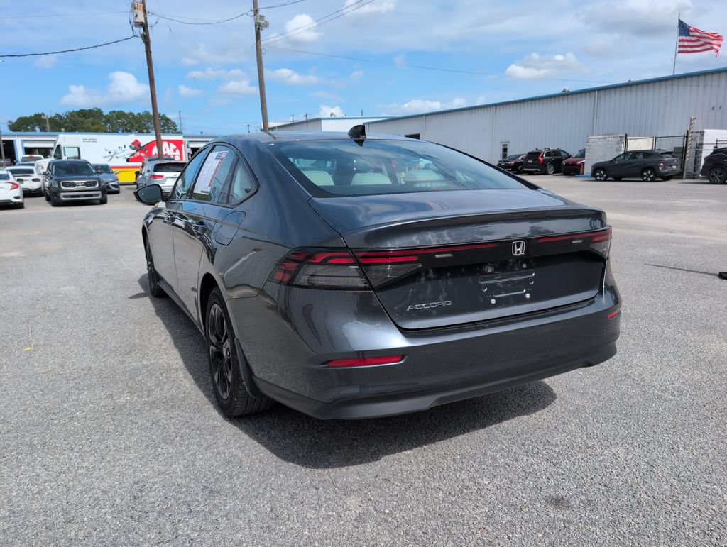 Used 2025 Honda Accord SE image 6