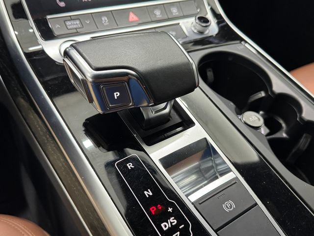 Used 2020 Audi Q8 Premium w/ Black Optic Package AWD/4WD image 28