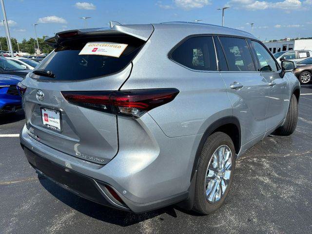 Certified 2025 Toyota Highlander Limited AWD/4WD image 4