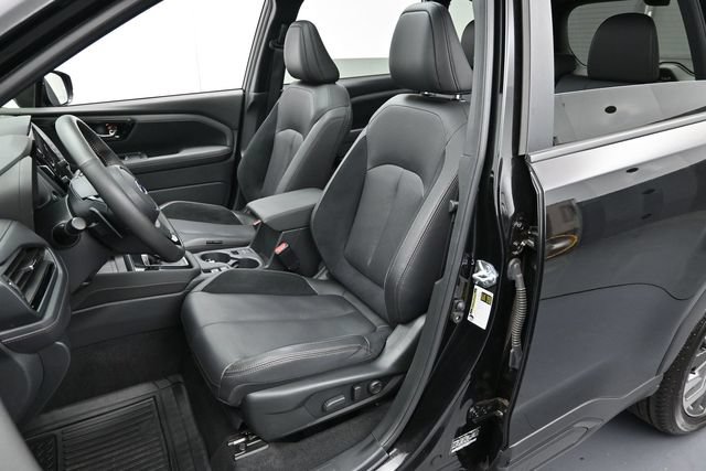 Used 2025 Subaru Forester Touring w/ Popular Package - Touring AWD/4WD image 11