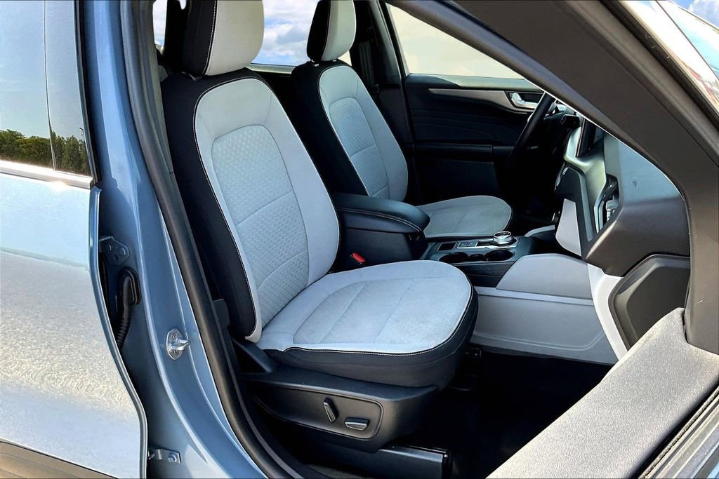 Used 2023 Ford Escape Active w/ Tech Pack #2 image 31