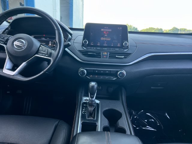 Used 2020 Nissan Altima 2.5 SR FWD image 15