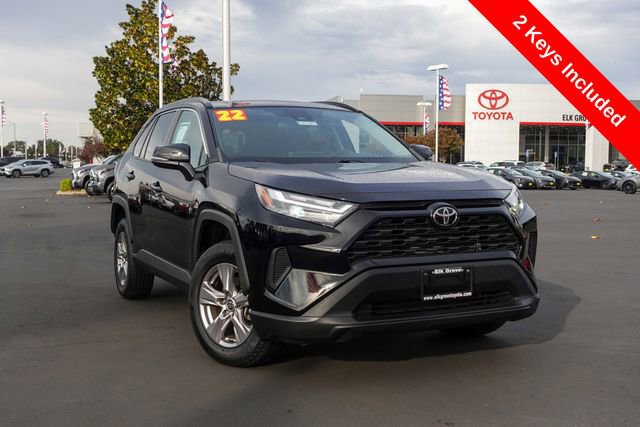 Used 2022 Toyota RAV4 XLE image 2