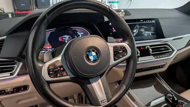 Used 2022 BMW X5 xDrive40i w/ M Sport Package AWD/4WD image 12