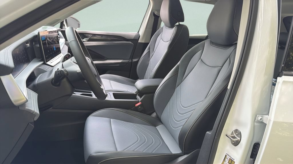 New 2026 Volkswagen Tiguan SE AWD/4WD image 32