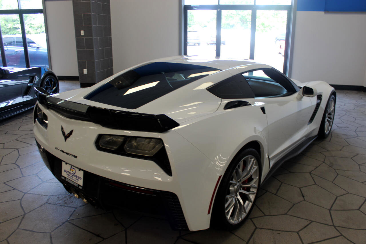 Used 2019 Chevrolet Corvette Z06 w/ Z07 Performance Package image 32
