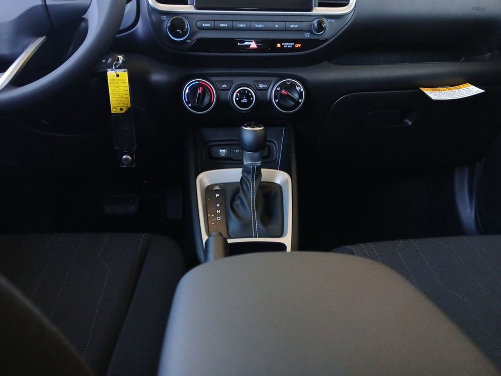 New 2026 Hyundai Venue SE FWD image 11
