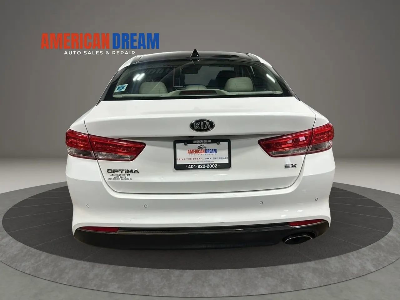 Used 2017 Kia Optima EX w/ Premium Package FWD image 4