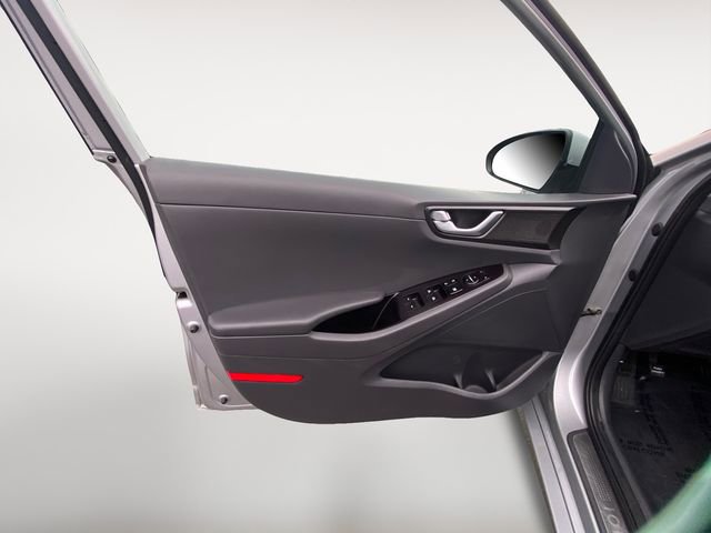 Used 2019 Hyundai Ioniq Limited image 16
