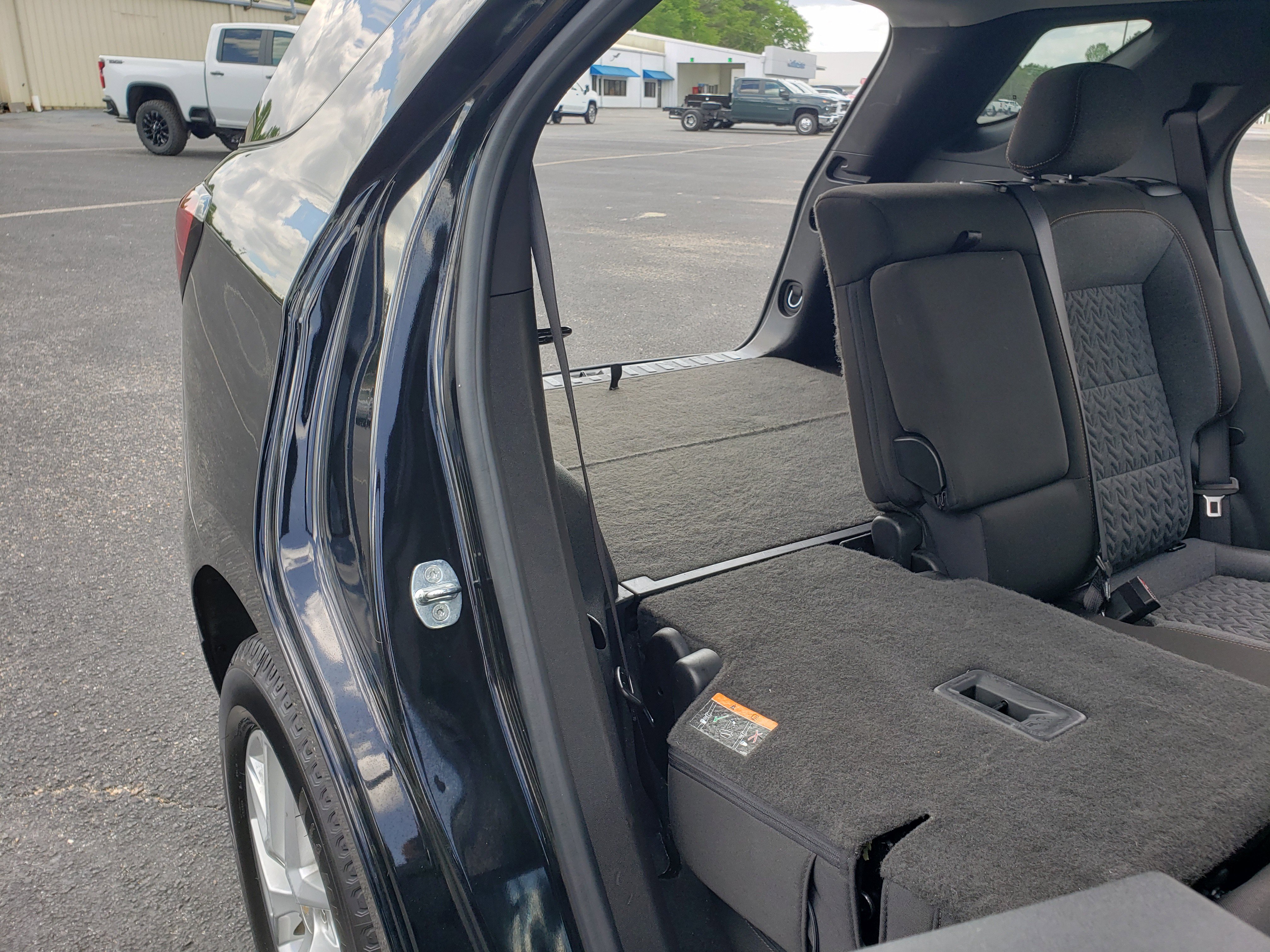 Used 2022 Chevrolet Equinox LT w/ Driver Convenience Package image 34