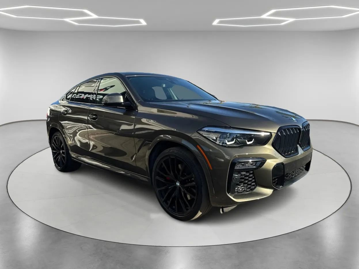 Used 2023 BMW X6 xDrive40i w/ M Sport Package image 3