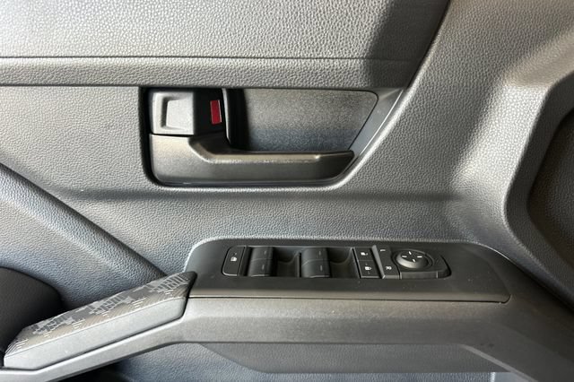 Used 2025 Toyota Tacoma SR5 AWD/4WD image 12