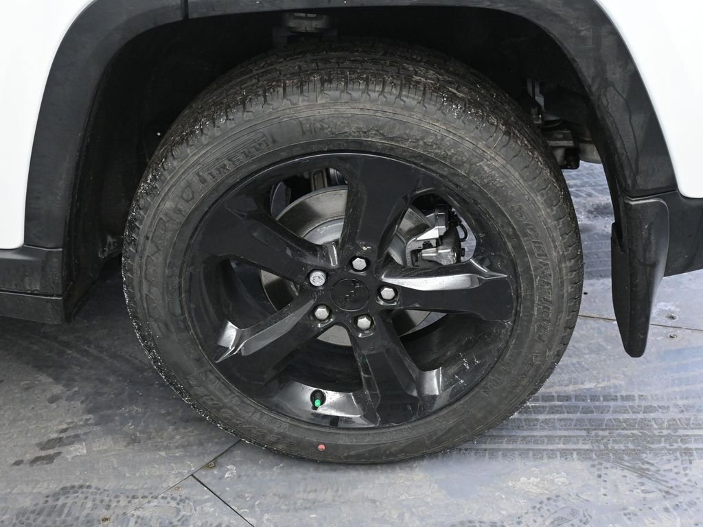 New 2026 Jeep Grand Cherokee Limited w/ Limited Altitude Package image 9