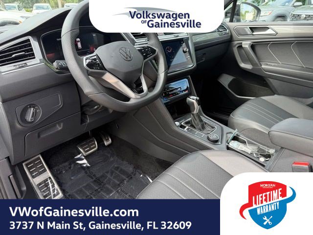 Certified 2024 Volkswagen Tiguan SE R-Line AWD/4WD image 20