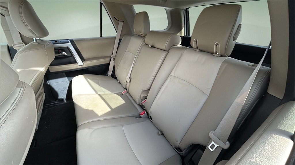 Used 2018 Toyota 4Runner SR5 Premium image 12