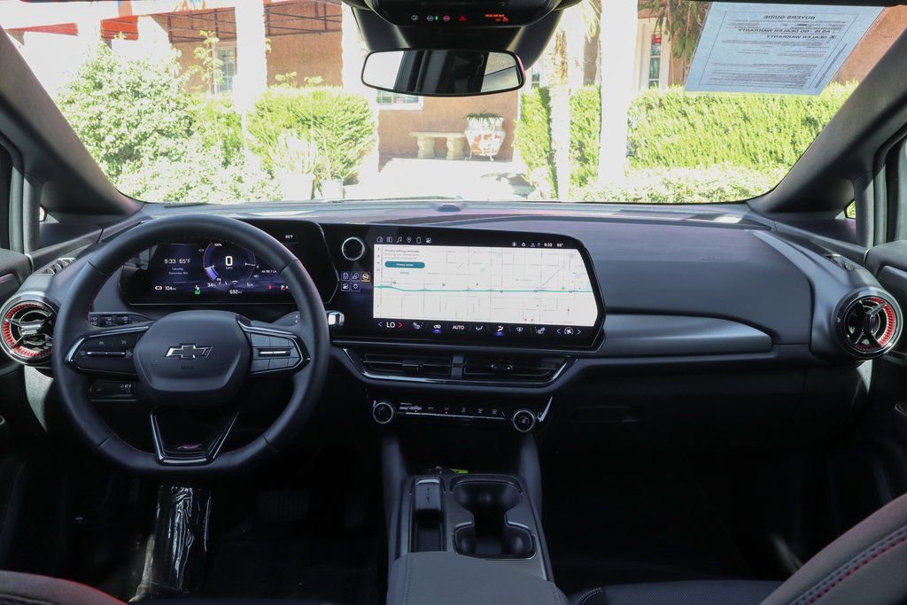 Used 2025 Chevrolet Equinox EV RS image 26