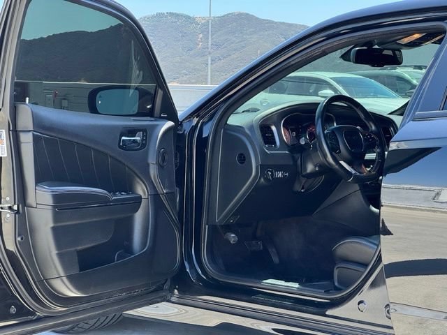 Used 2016 Dodge Charger SRT Hellcat w/ Harman/Kardon Audio Group RWD image 9