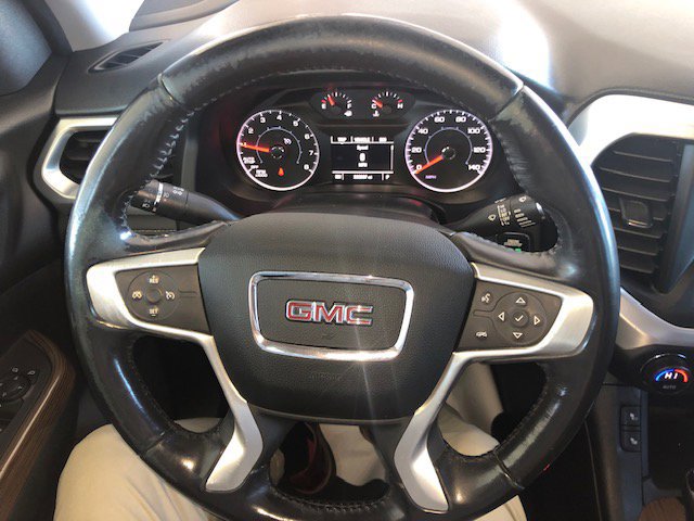 Used 2018 GMC Acadia SLE image 10
