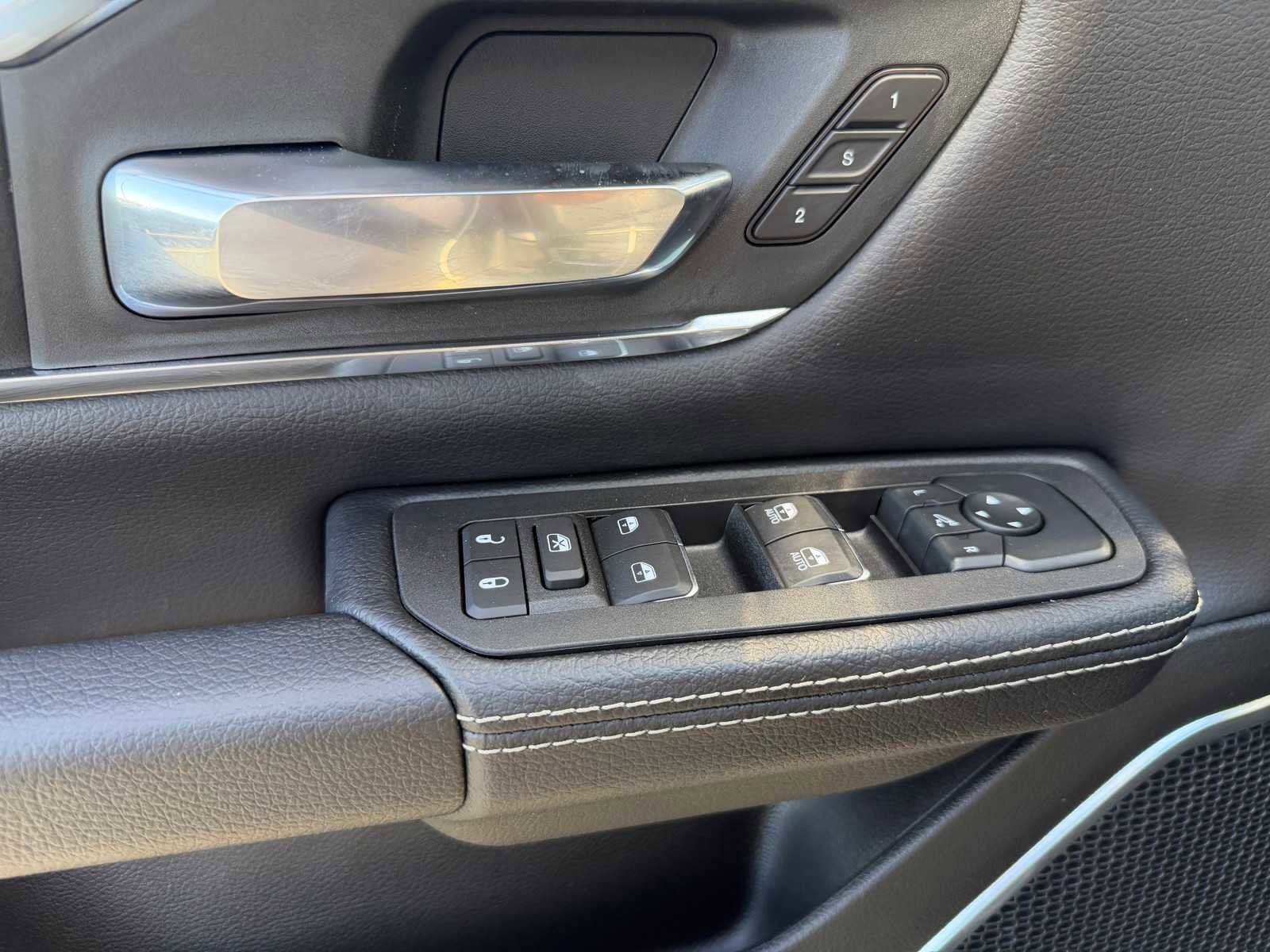 New 2026 RAM 1500 Laramie AWD/4WD image 34