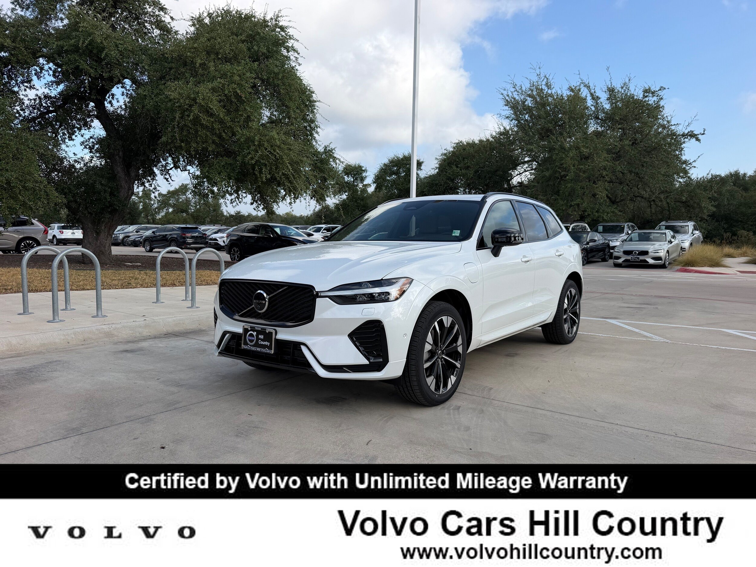 Certified 2026 Volvo XC60 T8 Plus AWD/4WD image 1
