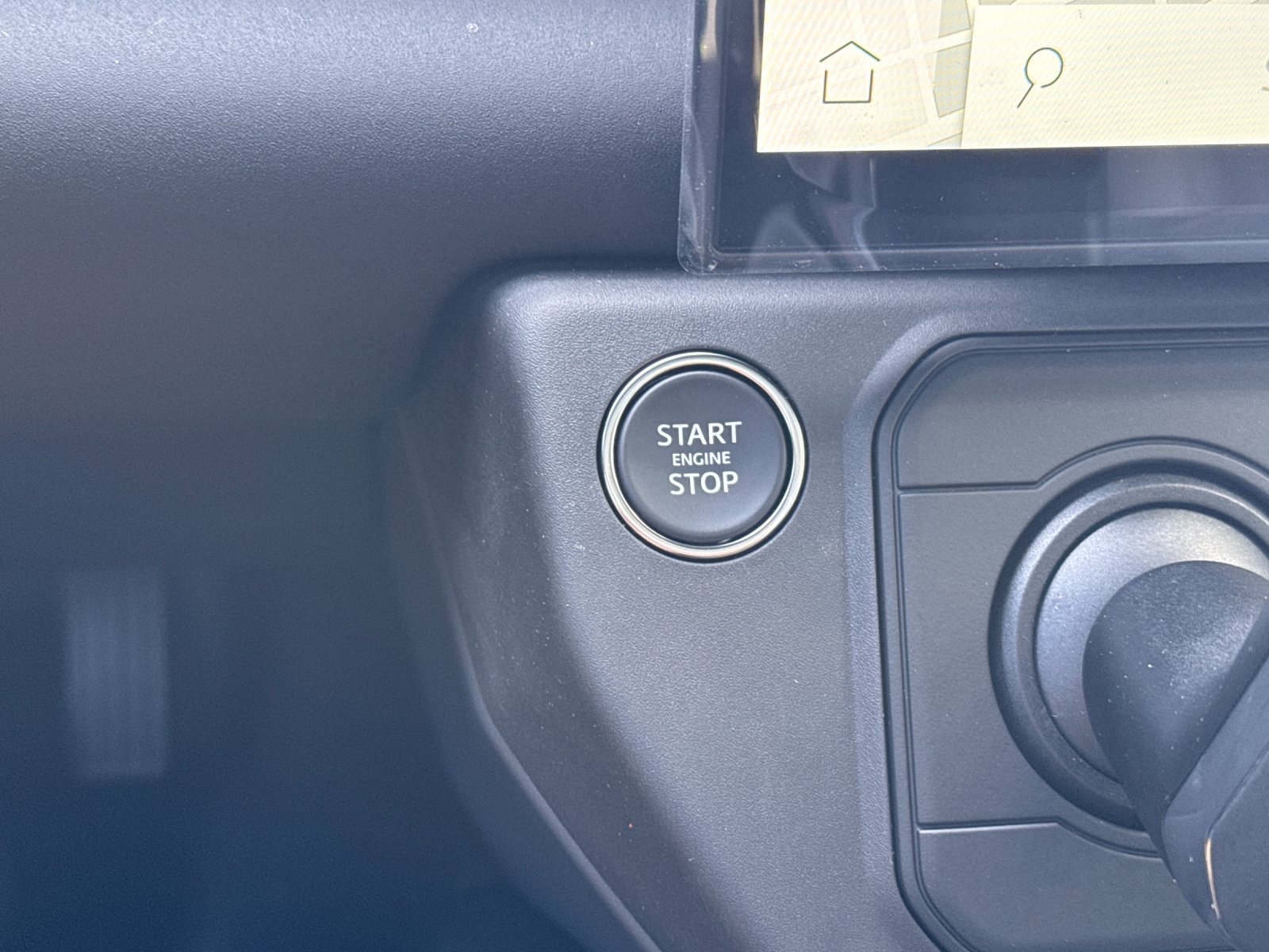 New 2026 Land Rover Defender 110 X-Dynamic SE AWD/4WD image 23