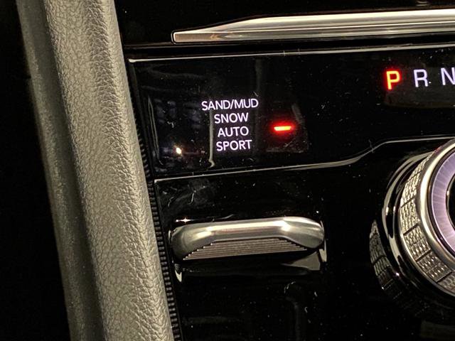 New 2025 Jeep Grand Cherokee Limited w/ Trailer Tow Package image 23