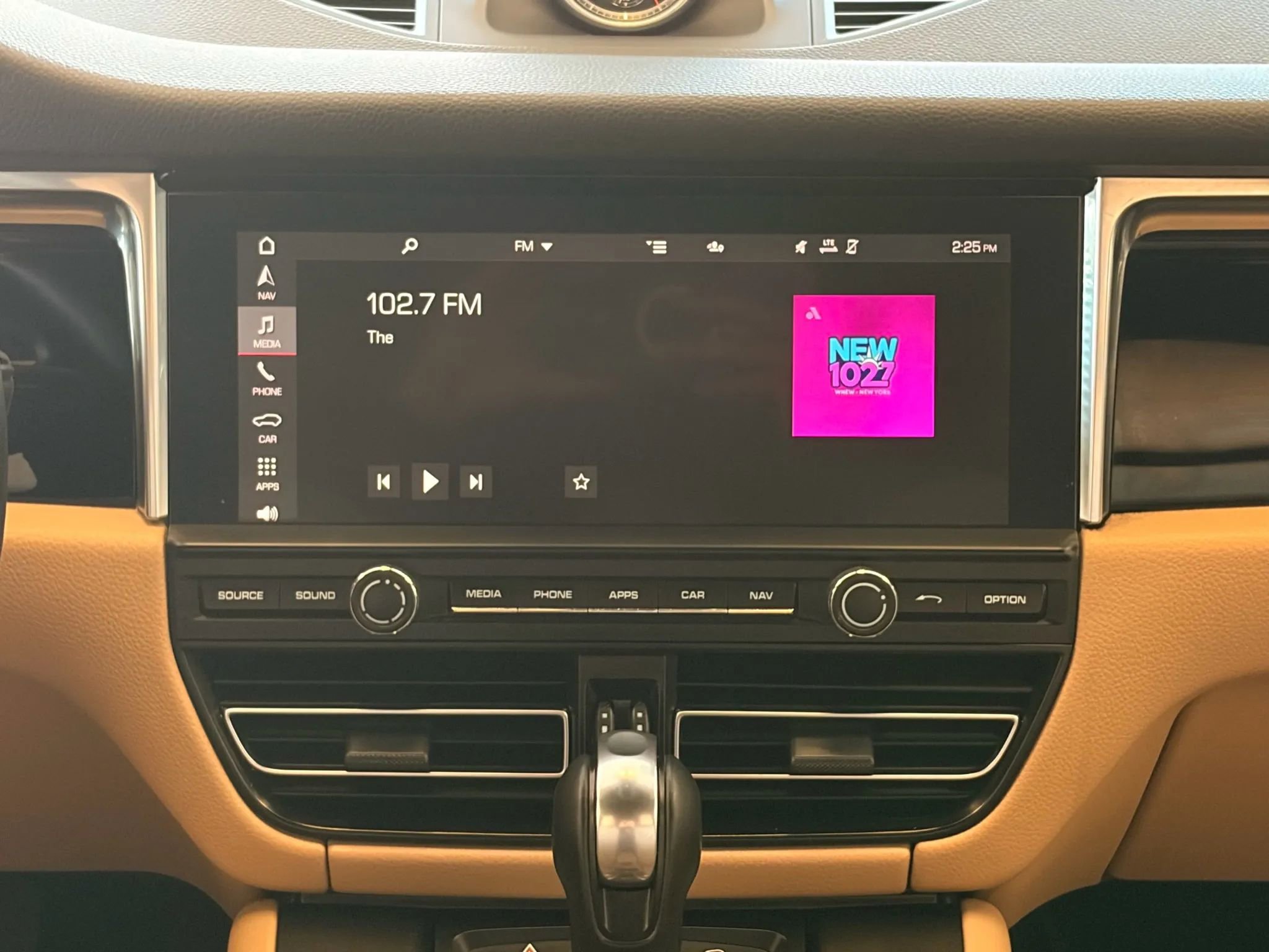 Used 2020 Porsche Macan Sport Edition image 21