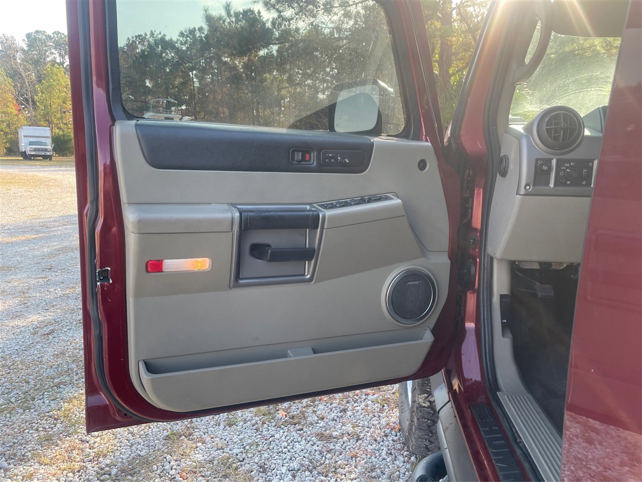 Used 2003 HUMMER H2 w/ Preferred Equipment Group image 22