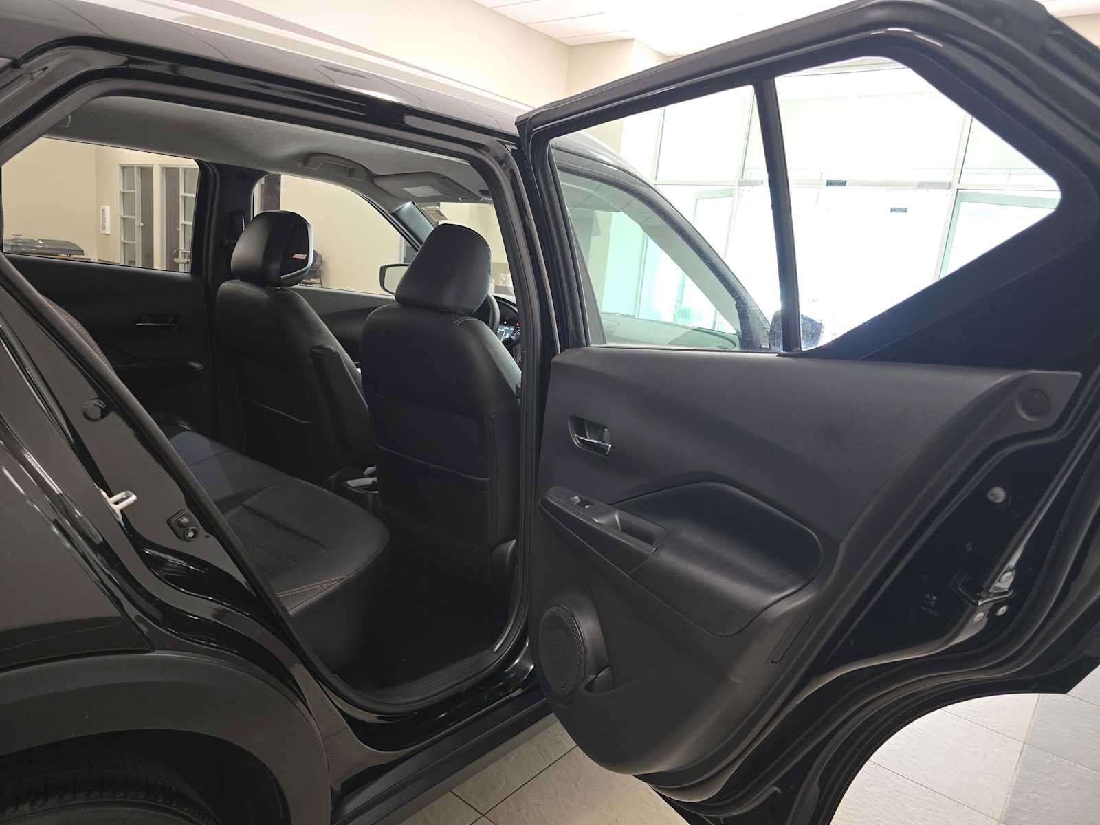 Used 2020 Nissan Kicks SR FWD image 27