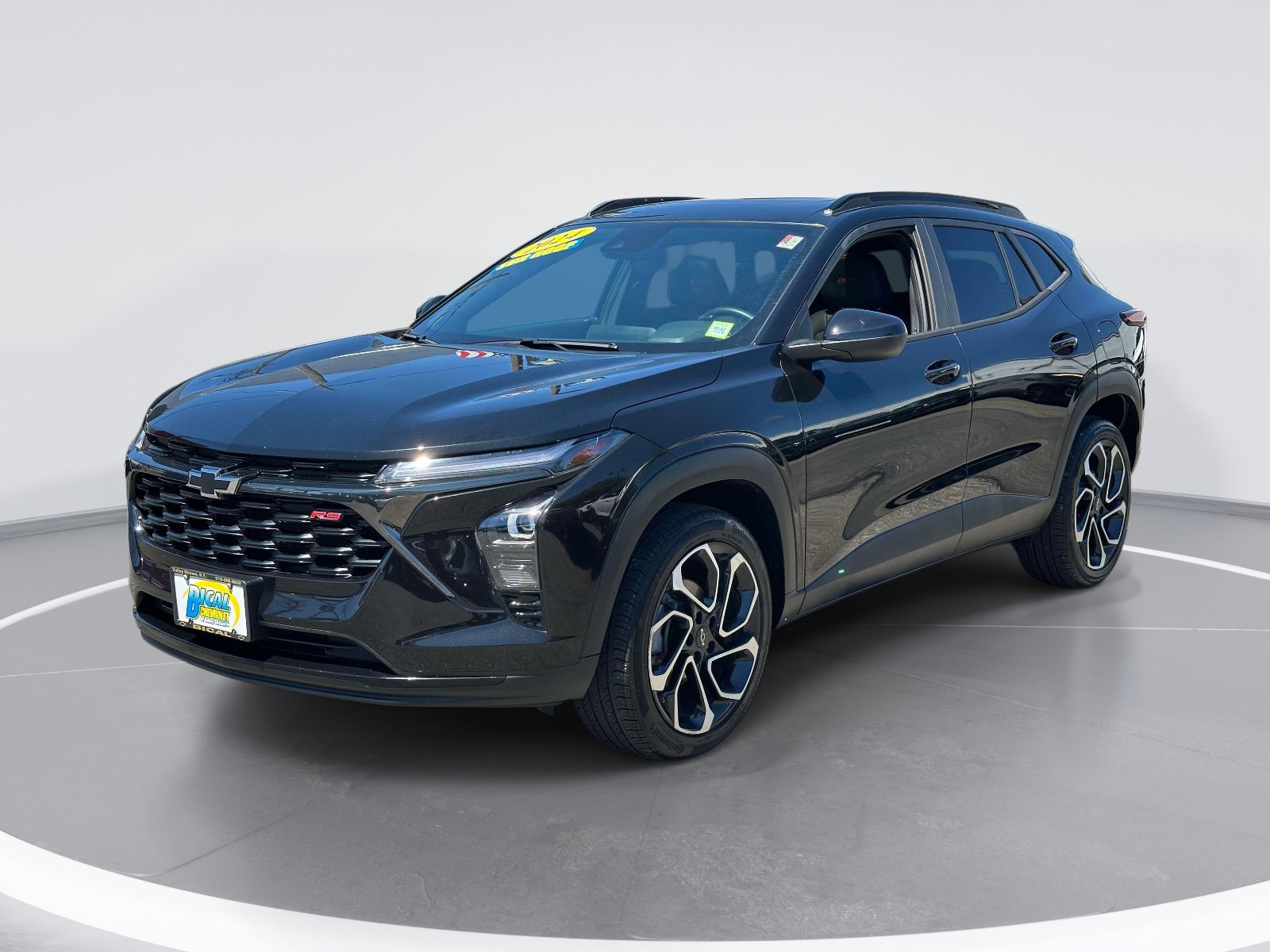 Used 2024 Chevrolet Trax RS w/ Sunroof Package FWD image 3