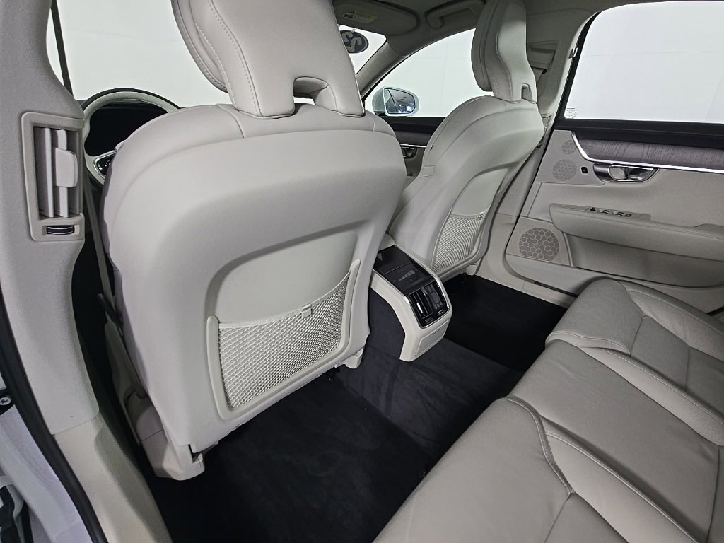 Certified 2023 Volvo S90 B6 Ultimate image 15