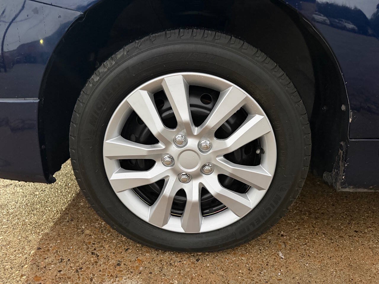 Used 2009 Toyota Matrix S FWD image 17