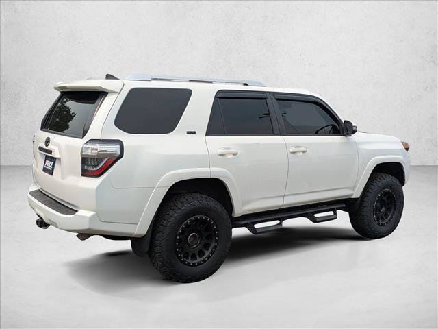 Used 2017 Toyota 4Runner SR5 Premium AWD/4WD image 5