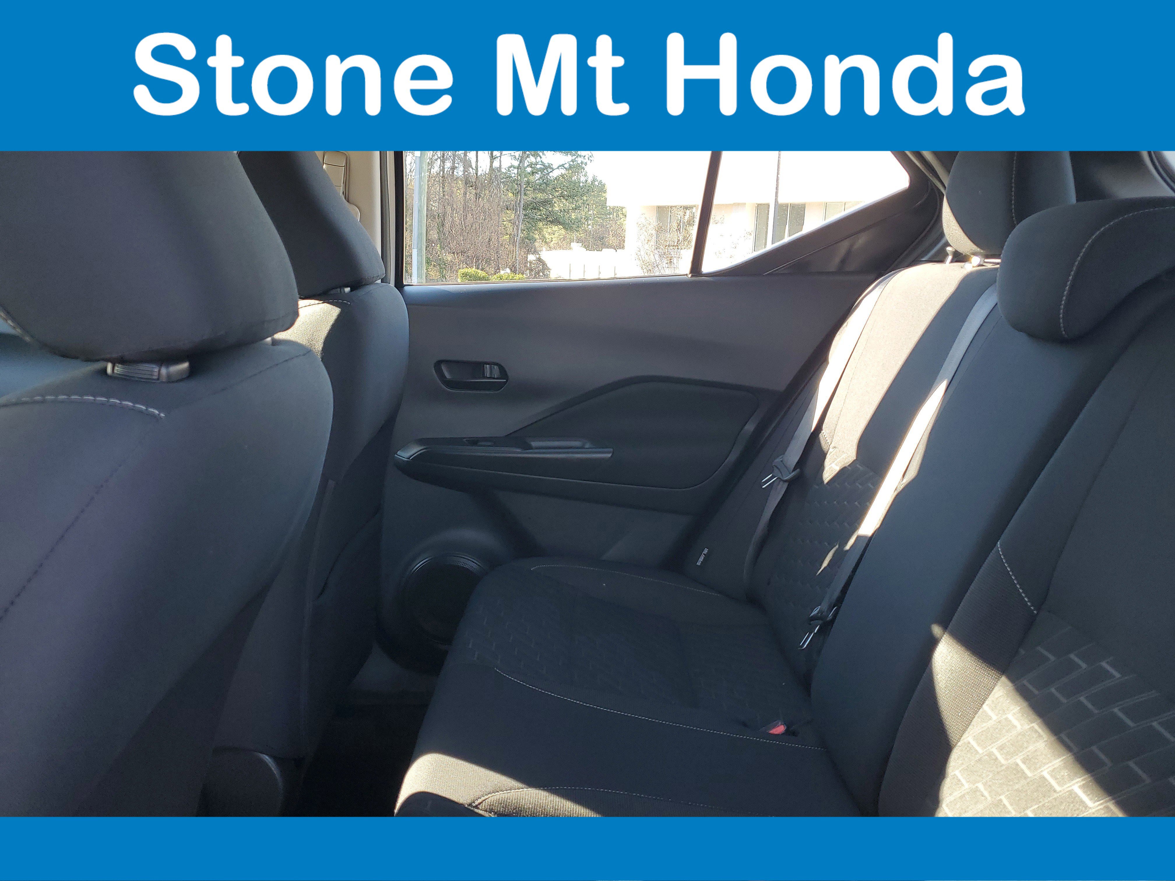 Used 2022 Nissan Kicks S image 10